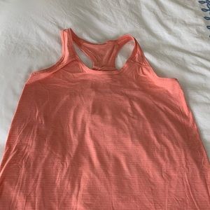 Lululemon workout top